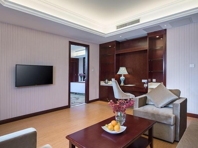 Vienna Hotel Shenzhen Longzhu Exterior photo